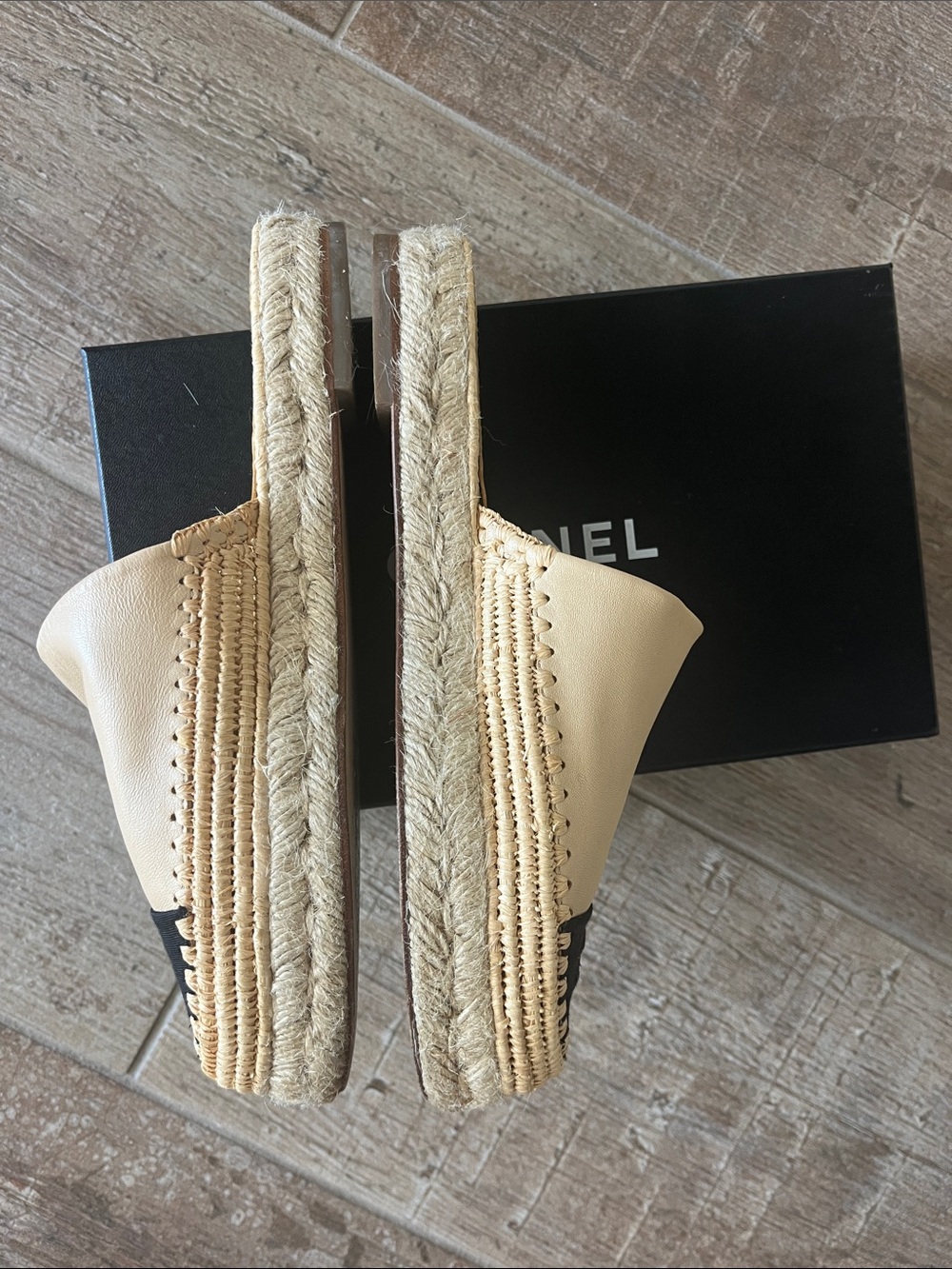CHANEL Beige Leather Espadrille Mule with Black Cap Toe - Picture 2 of 9